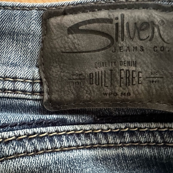 Silver Jeans crop distressed denim Size 29 - Picture 7 of 10